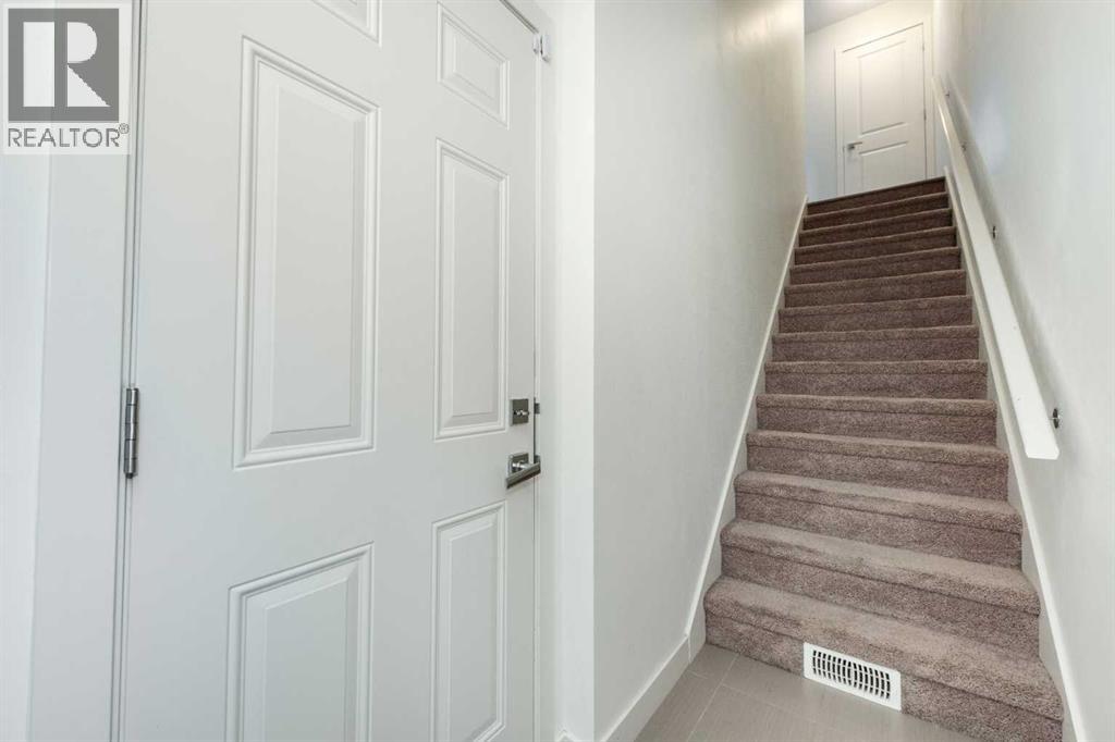 40 Sherwood Row Nw, Calgary, Alberta  T3R 0X1 - Photo 15 - A2275014