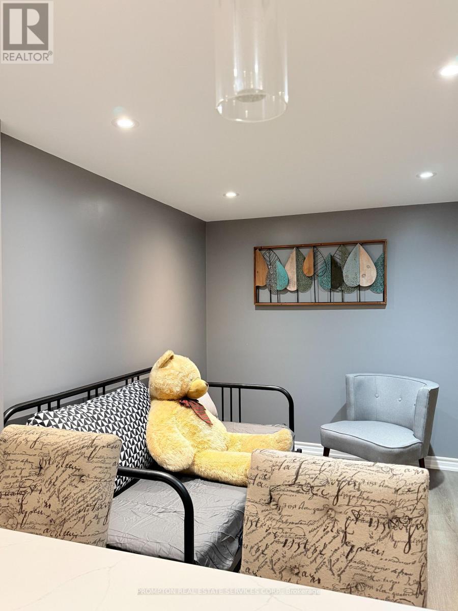 Basement - 472 Parkview Boulevard, Mississauga, Ontario  L5B 3M6 - Photo 5 - W12465686