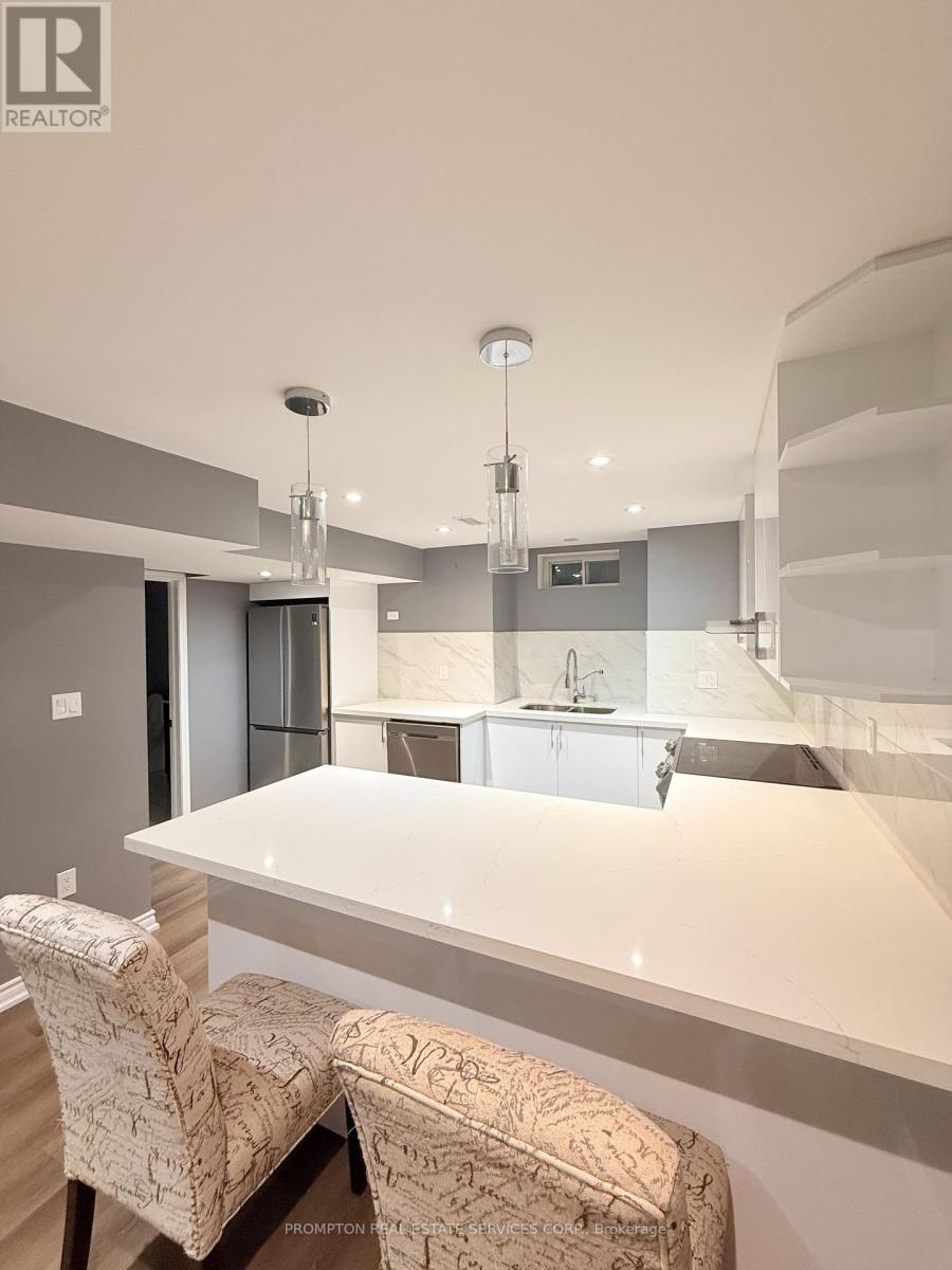 Basement - 472 Parkview Boulevard, Mississauga, Ontario  L5B 3M6 - Photo 3 - W12465686