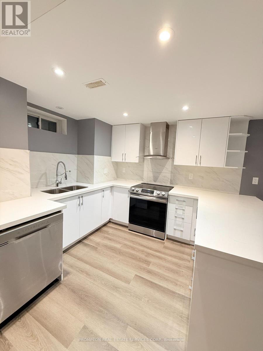 Basement - 472 Parkview Boulevard, Mississauga, Ontario  L5B 3M6 - Photo 2 - W12465686