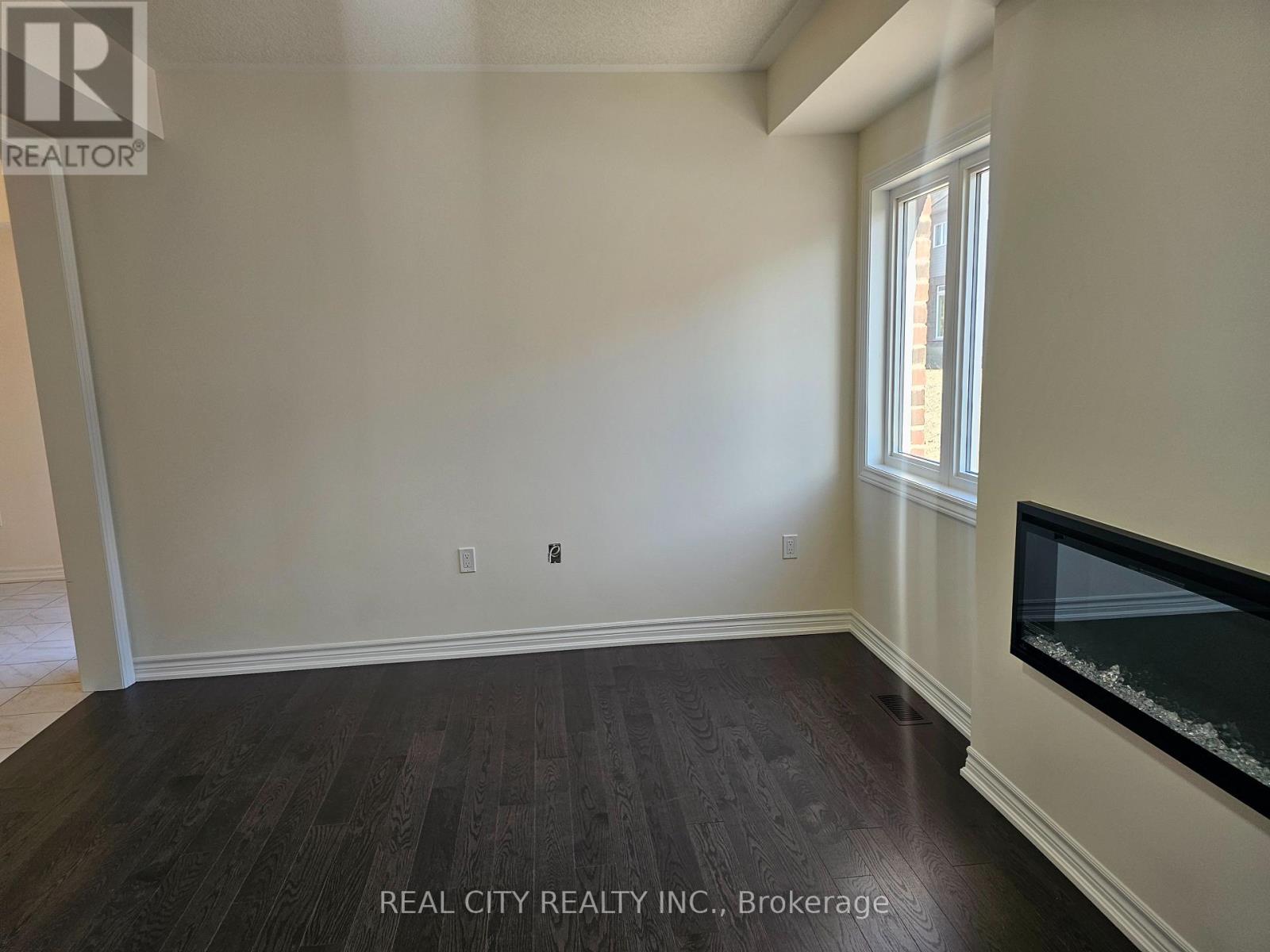 5 Heather Fullerton Road, Georgina, Ontario  L0E 1R0 - Photo 13 - N12441870