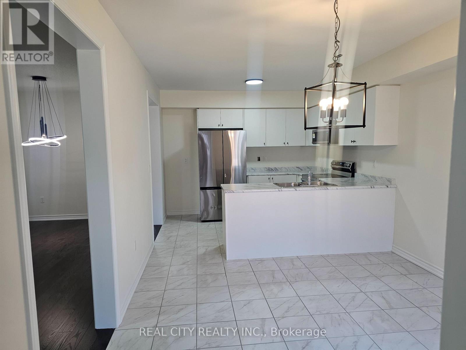 5 Heather Fullerton Road, Georgina, Ontario  L0E 1R0 - Photo 15 - N12441870