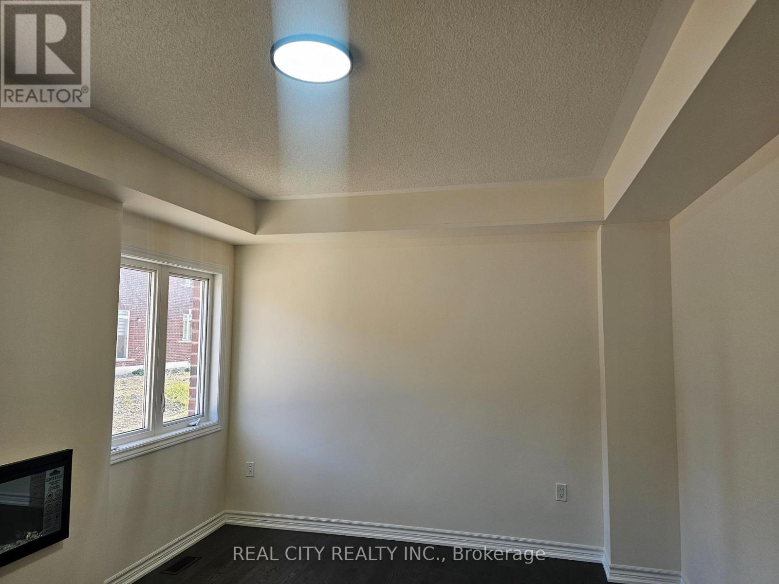 5 Heather Fullerton Road, Georgina, Ontario  L0E 1R0 - Photo 14 - N12441870