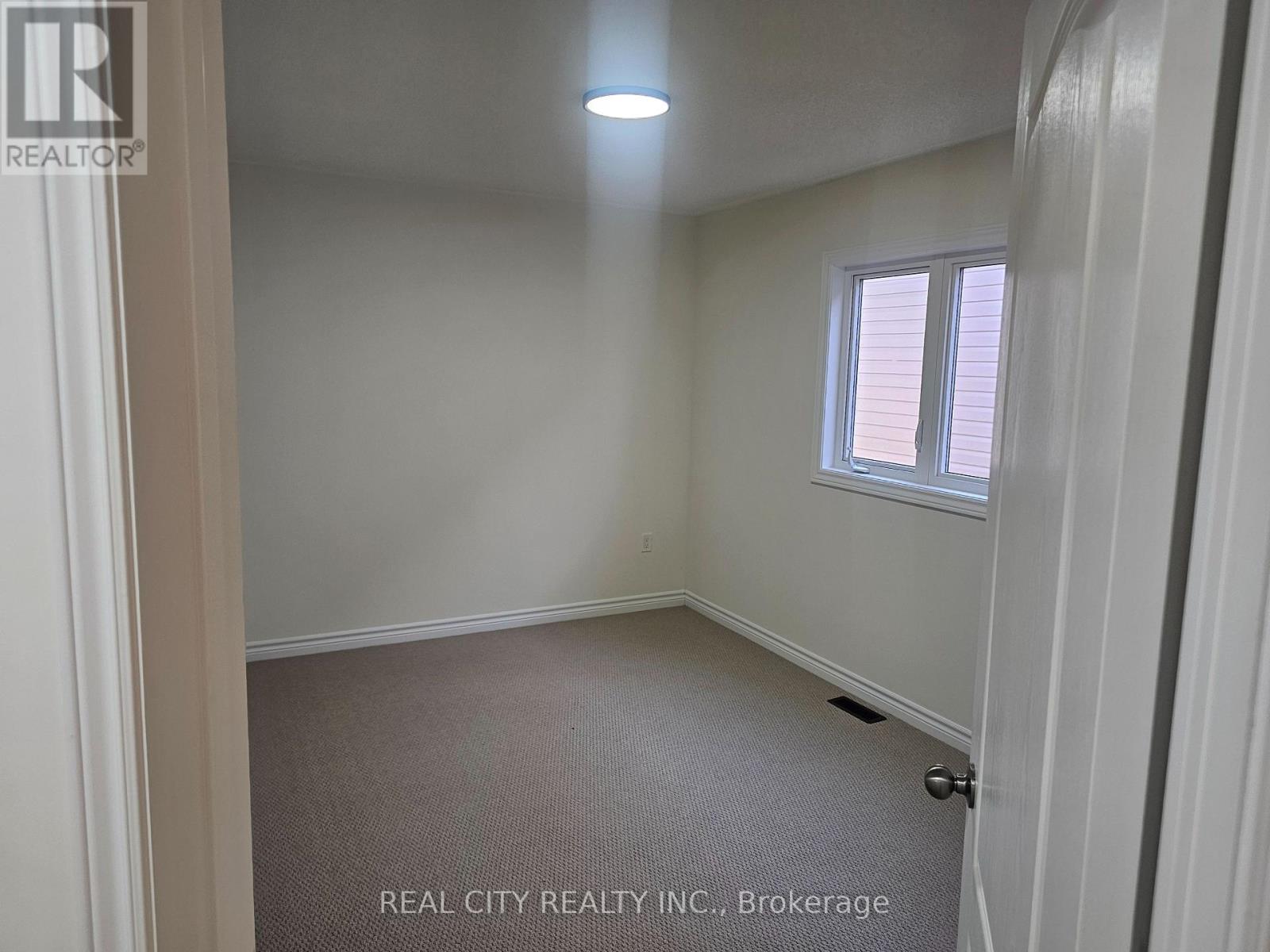 5 Heather Fullerton Road, Georgina, Ontario  L0E 1R0 - Photo 32 - N12441870