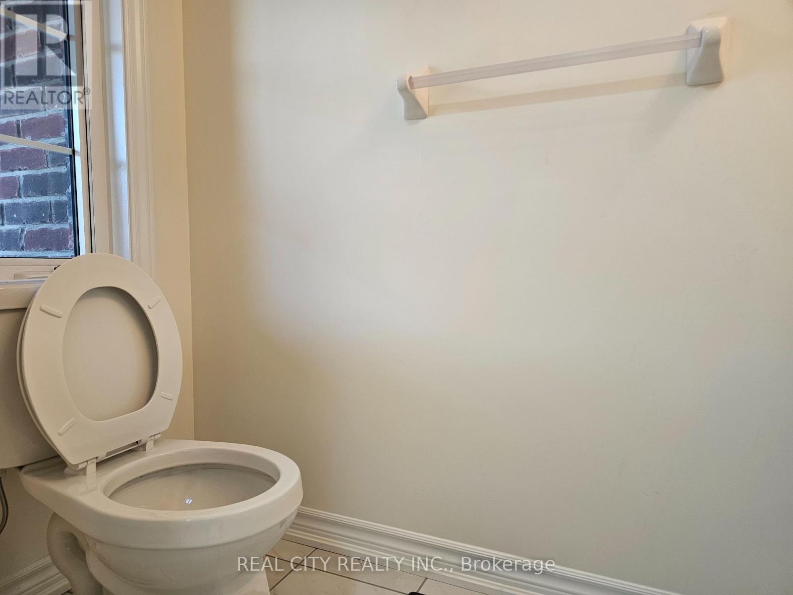 5 Heather Fullerton Road, Georgina, Ontario  L0E 1R0 - Photo 5 - N12441870