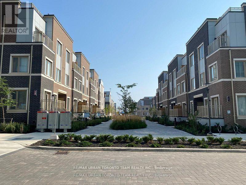 324 - 130 Honeycrisp Crescent, Vaughan, Ontario  L4K 0N6 - Photo 2 - N12633232