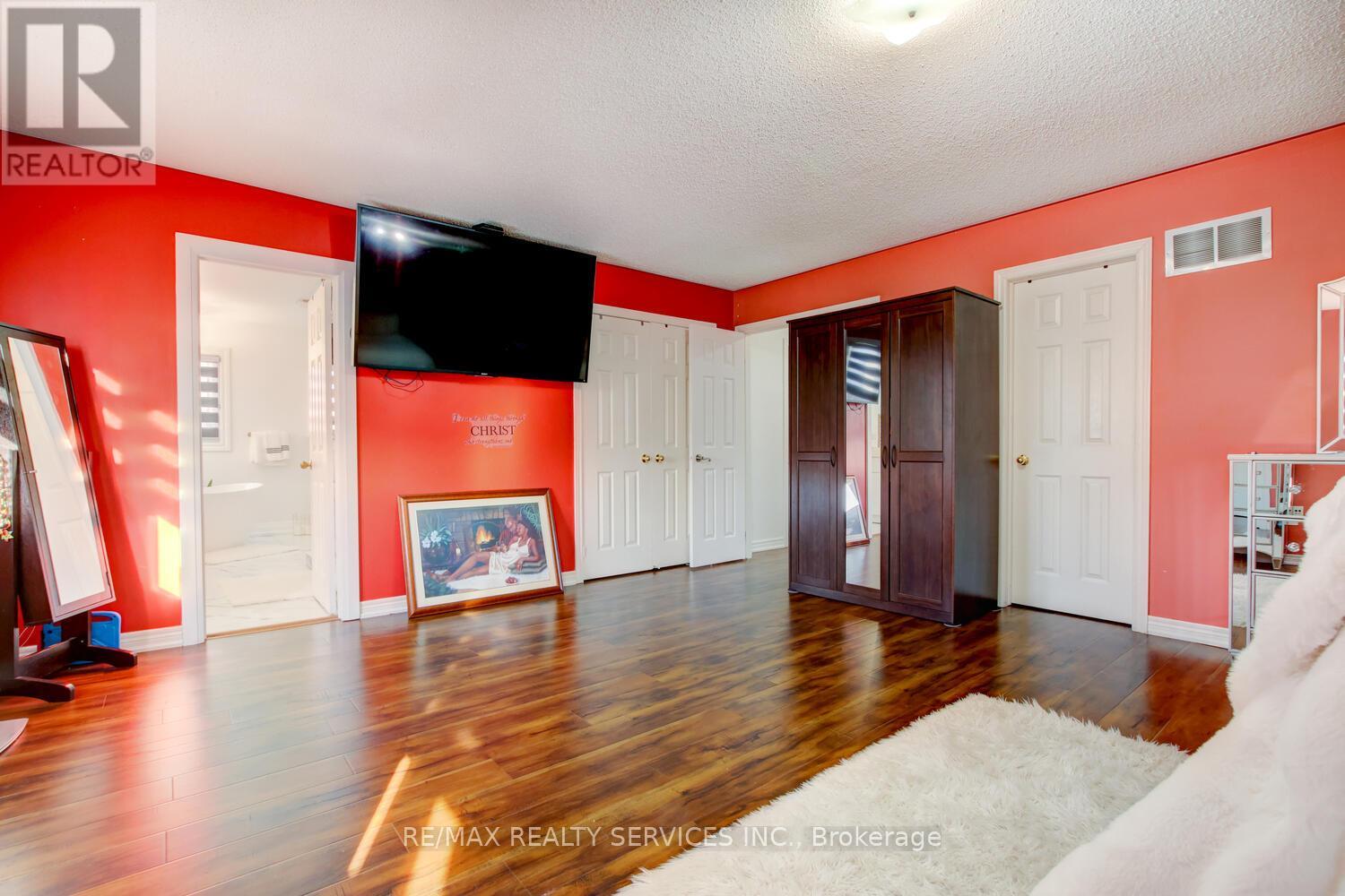 38 Cape Dorset Crescent, Brampton, Ontario  L6R 3L2 - Photo 20 - W12626742