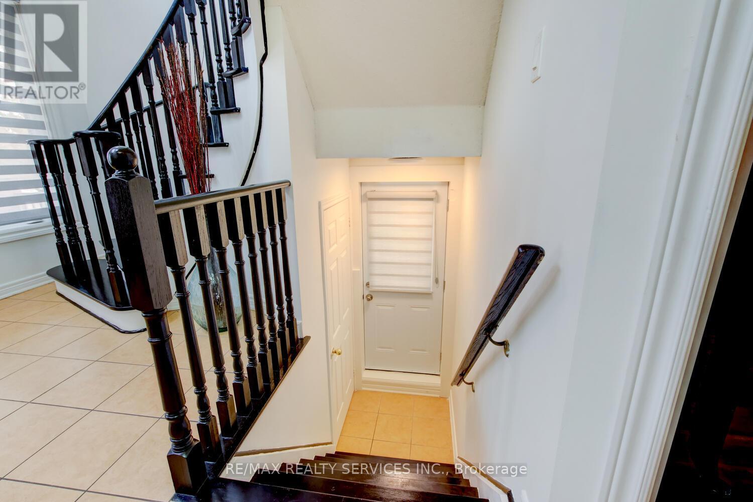 38 Cape Dorset Crescent, Brampton, Ontario  L6R 3L2 - Photo 29 - W12626742