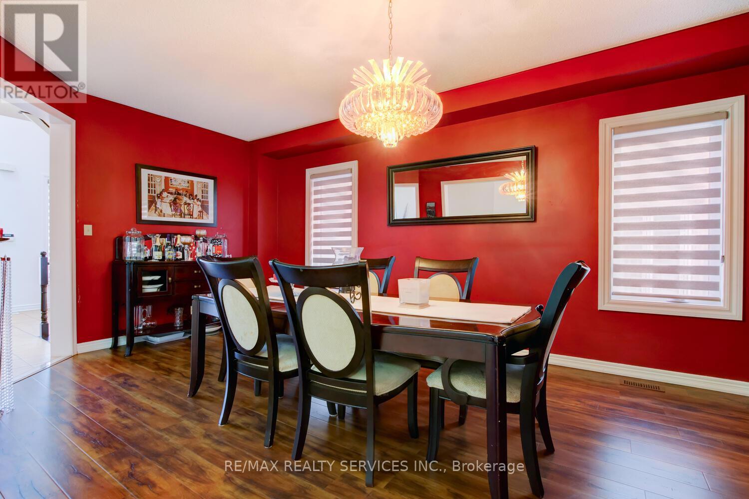 38 Cape Dorset Crescent, Brampton, Ontario  L6R 3L2 - Photo 5 - W12626742