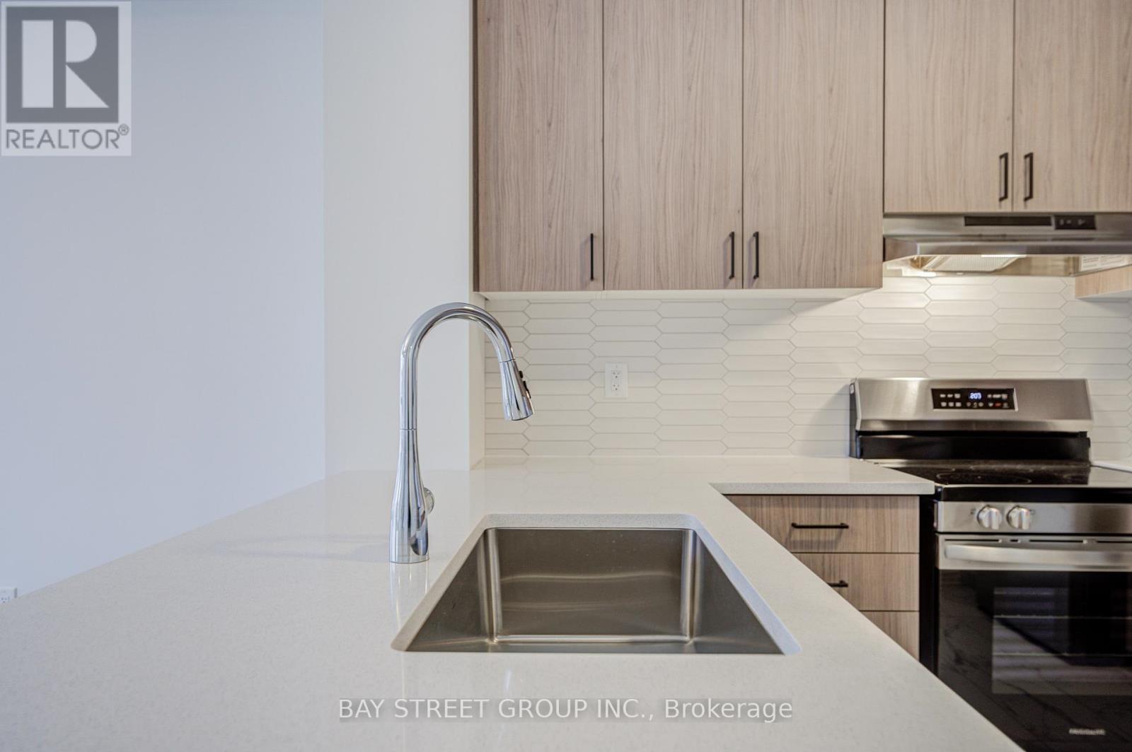 118 Azure Drive, Markham, Ontario  L6C 3M3 - Photo 18 - N12645212