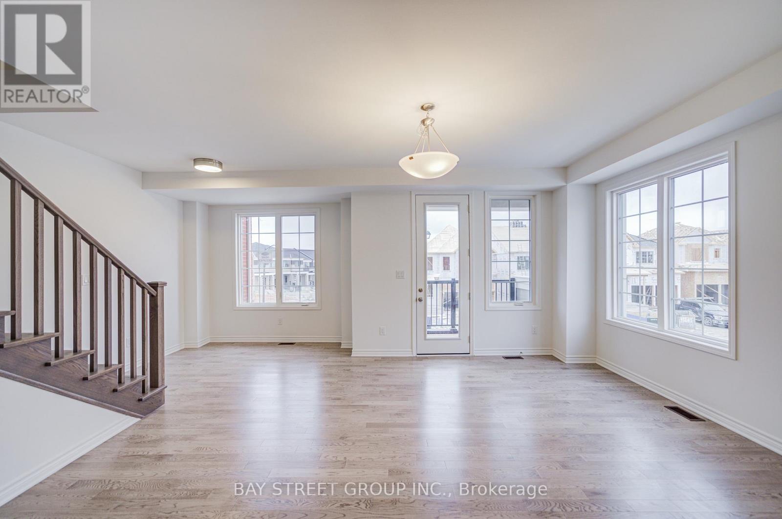 118 Azure Drive, Markham, Ontario  L6C 3M3 - Photo 21 - N12645212