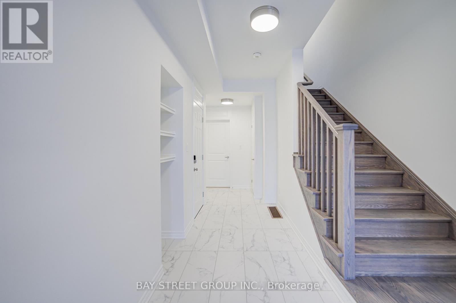 118 Azure Drive, Markham, Ontario  L6C 3M3 - Photo 7 - N12645212