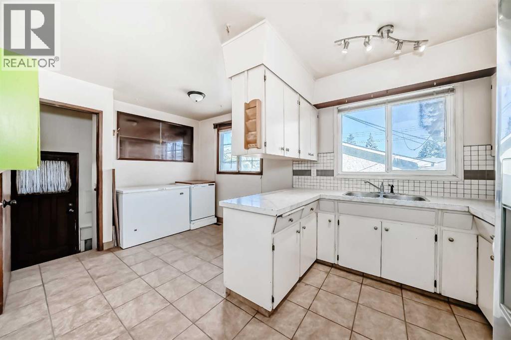 808 Avonlea Place Se, Calgary, Alberta  T2H 1W3 - Photo 8 - A2264800