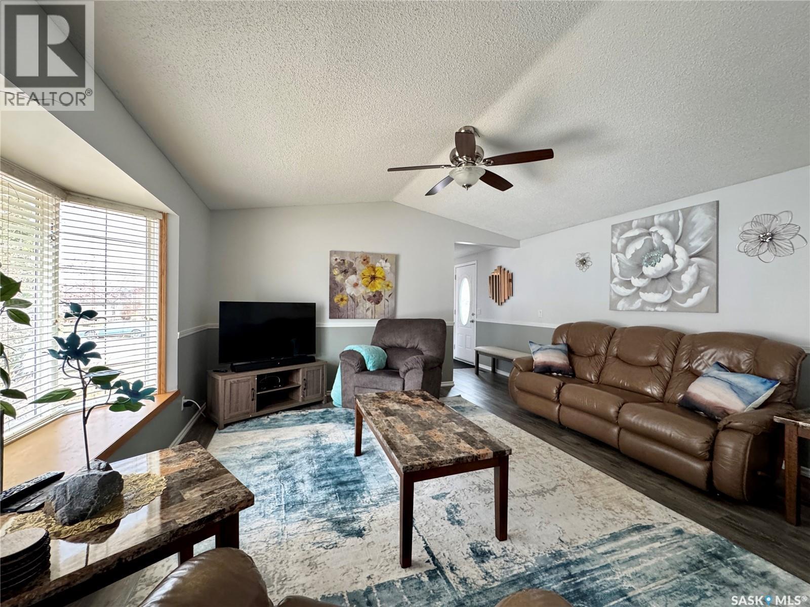 317 Riedel Avenue E, Langenburg, Saskatchewan  S0A 2A0 - Photo 4 - SK004650