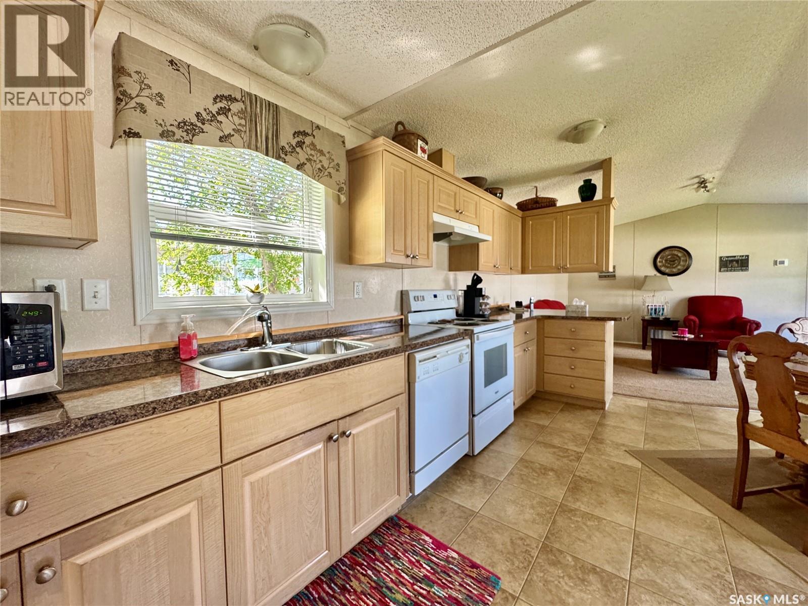 311 Riedel Avenue E, Langenburg, Saskatchewan  S0A 2A0 - Photo 3 - SK005821