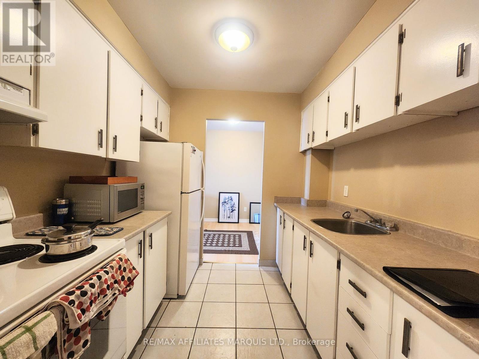 409 - 845 Kyle Court, Brockville, Ontario  K6V 6K7 - Photo 9 - X12645214