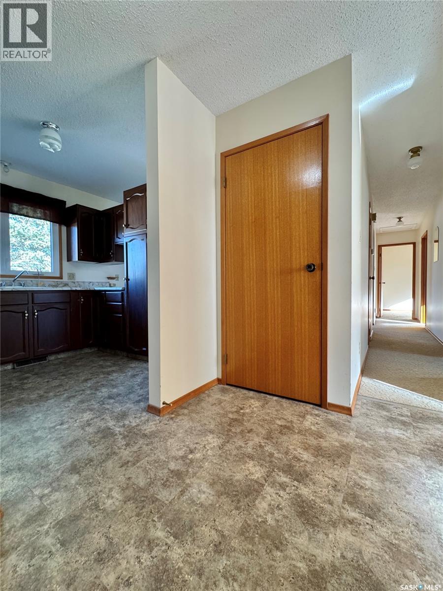 221 River Heights Drive, Langenburg, Saskatchewan  S0A 2A0 - Photo 5 - SK021541