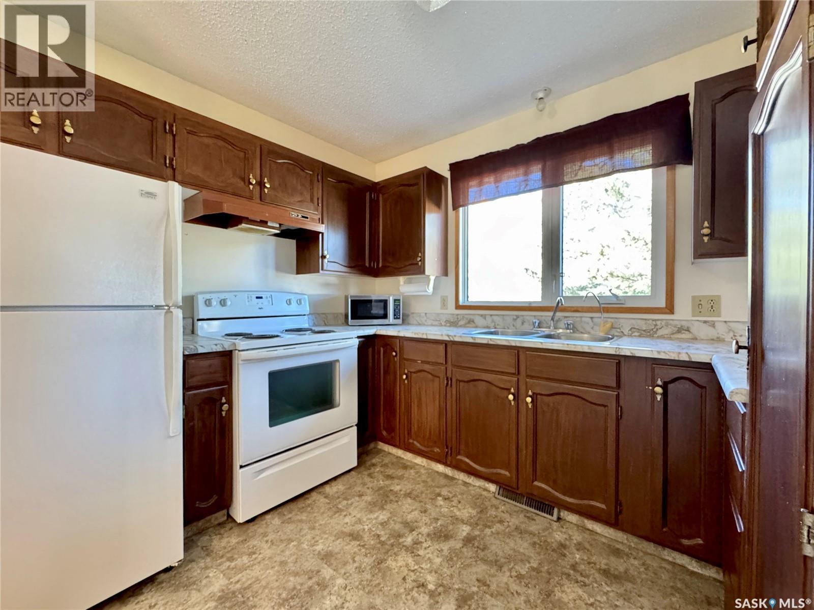 221 River Heights Drive, Langenburg, Saskatchewan  S0A 2A0 - Photo 6 - SK021541