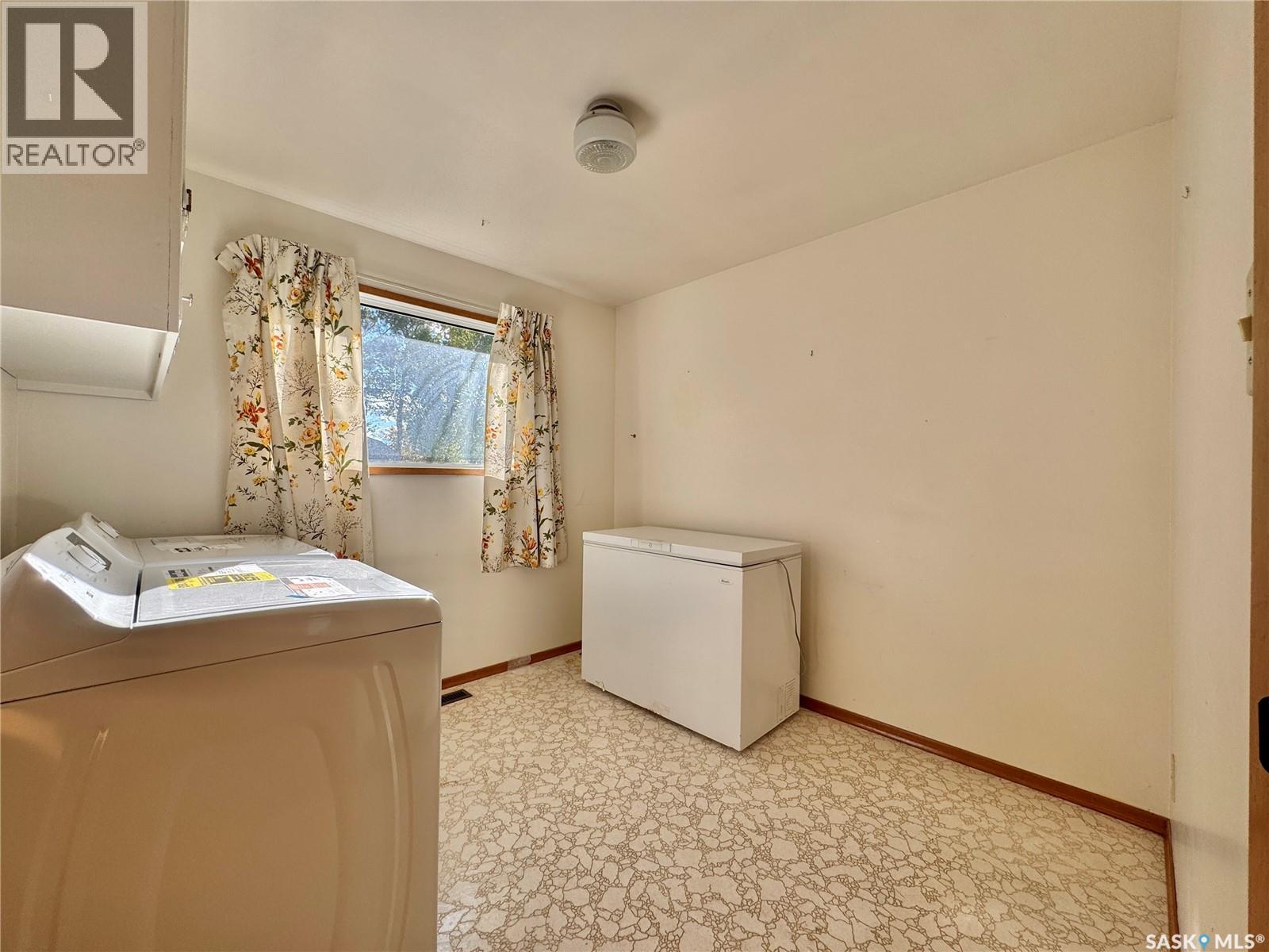 221 River Heights Drive, Langenburg, Saskatchewan  S0A 2A0 - Photo 26 - SK021541