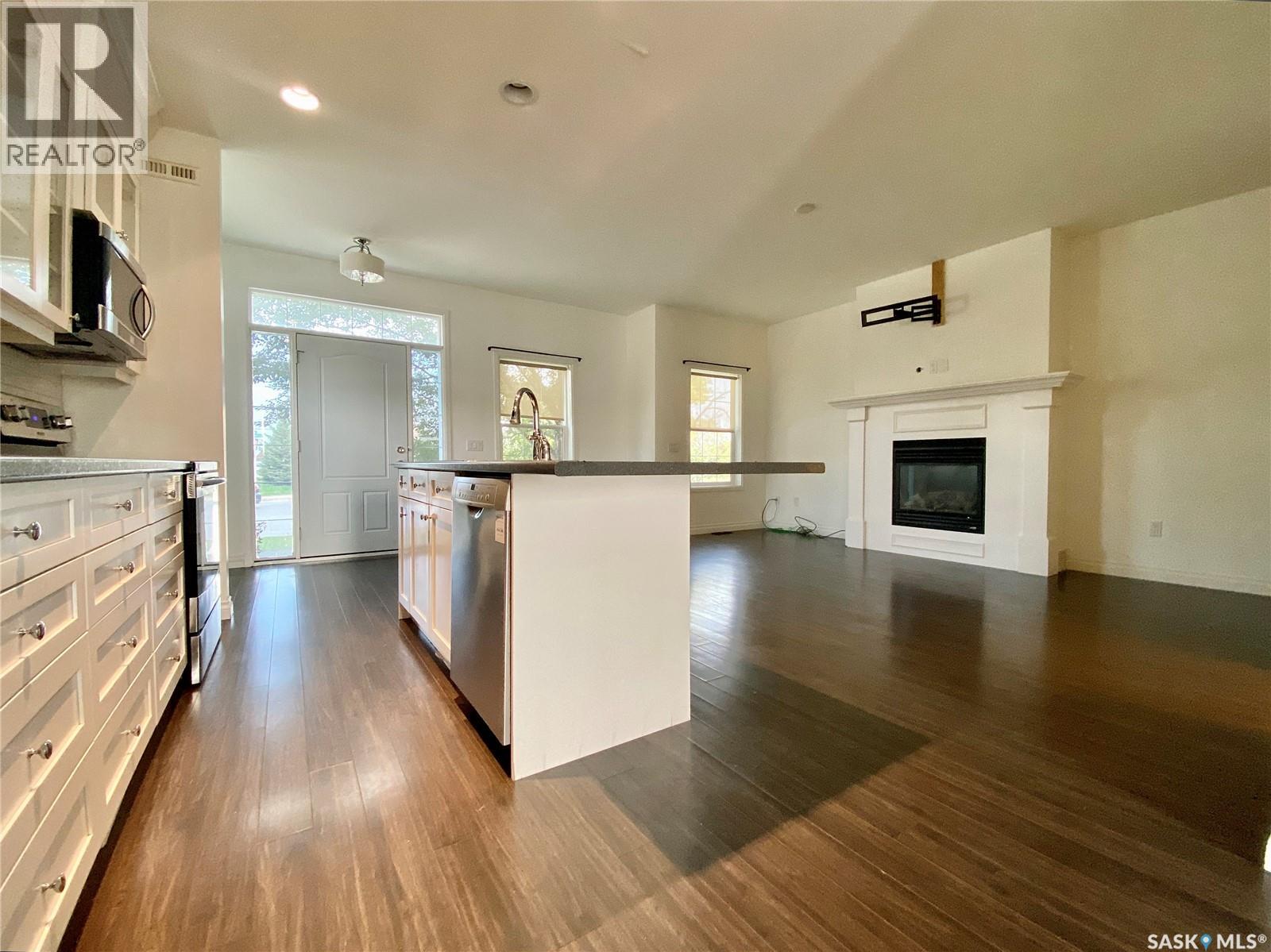 A & B 422 St Mary Street, Esterhazy, Saskatchewan  S0A 0X0 - Photo 7 - SK024256