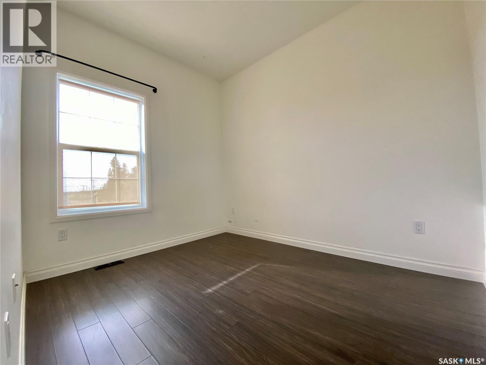 A & B 422 St Mary Street, Esterhazy, Saskatchewan  S0A 0X0 - Photo 18 - SK024256