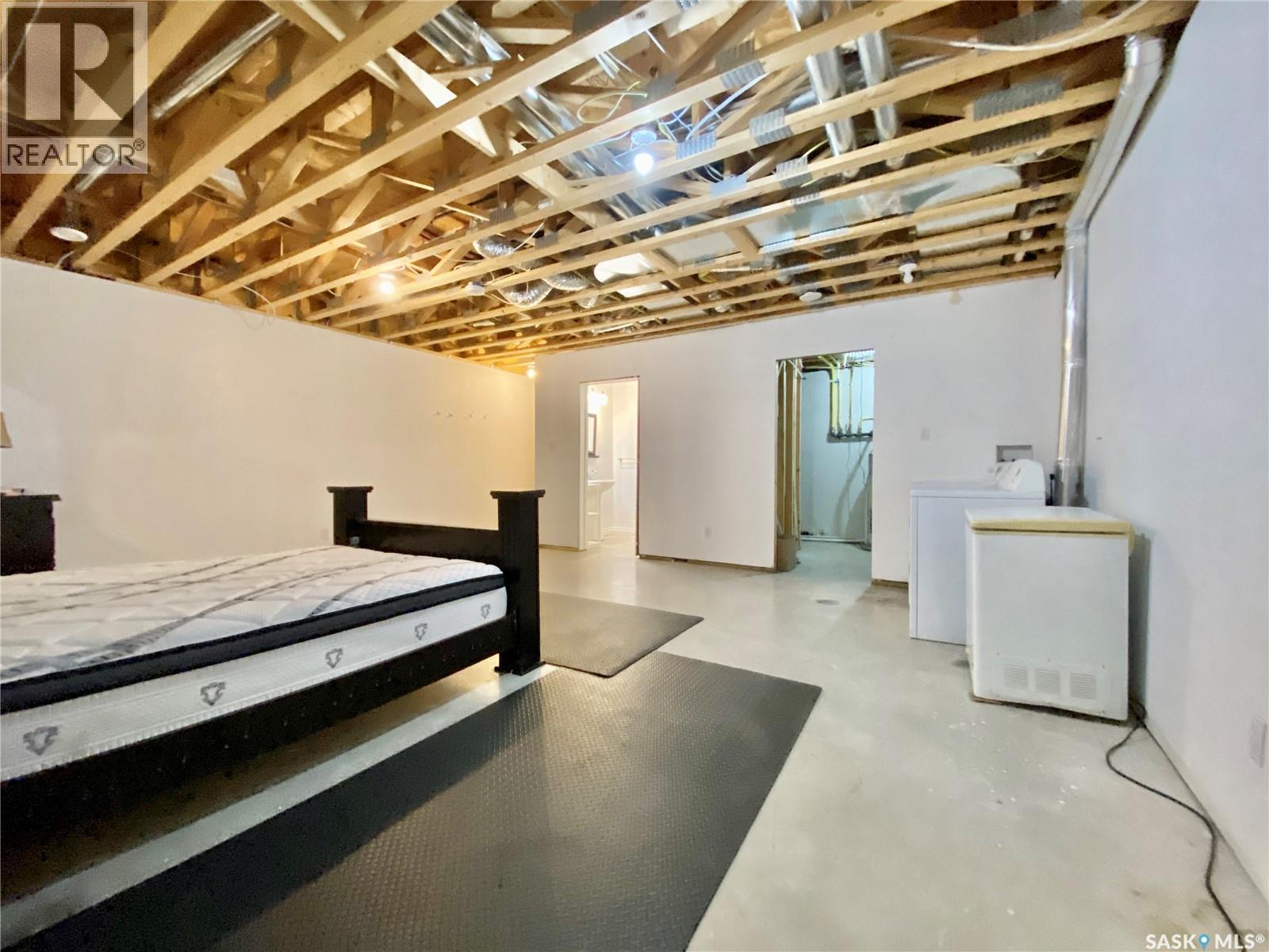 A & B 422 St Mary Street, Esterhazy, Saskatchewan  S0A 0X0 - Photo 22 - SK024256