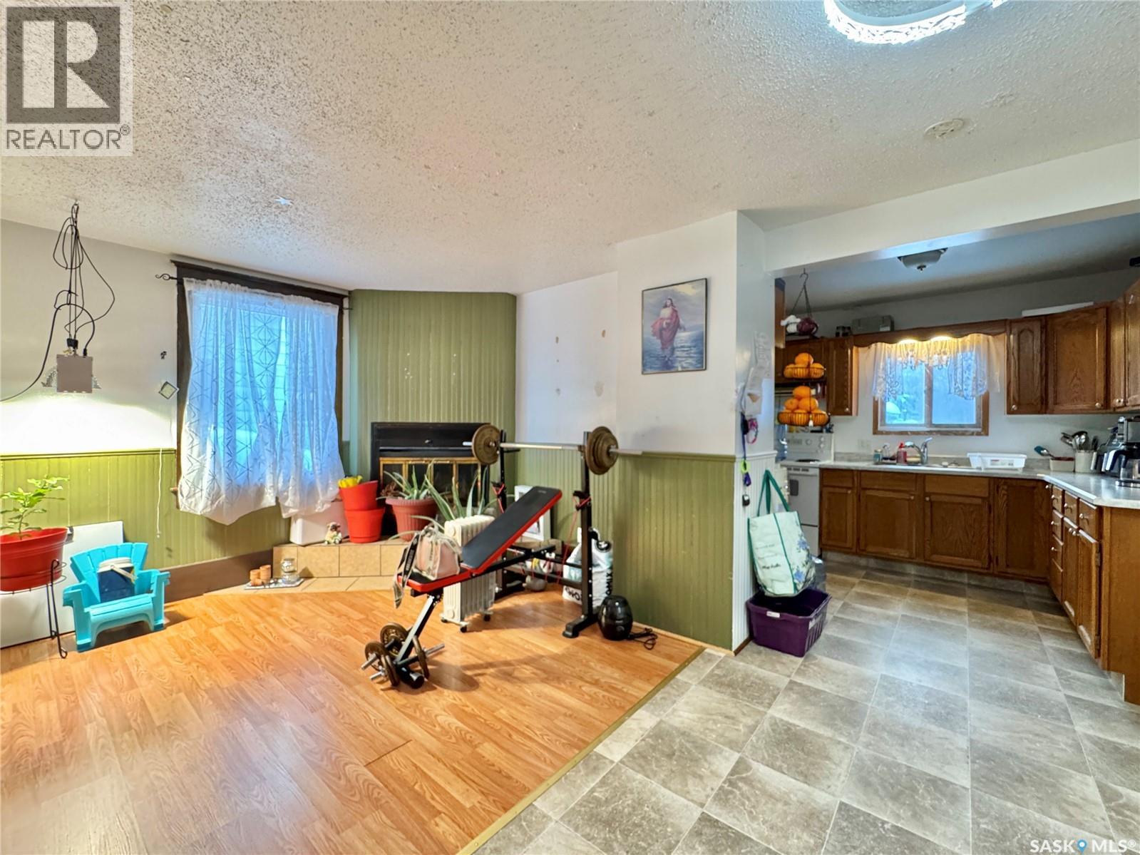 152 Sixth Avenue N, Yorkton, Saskatchewan  S3N 0Y1 - Photo 10 - SK025527