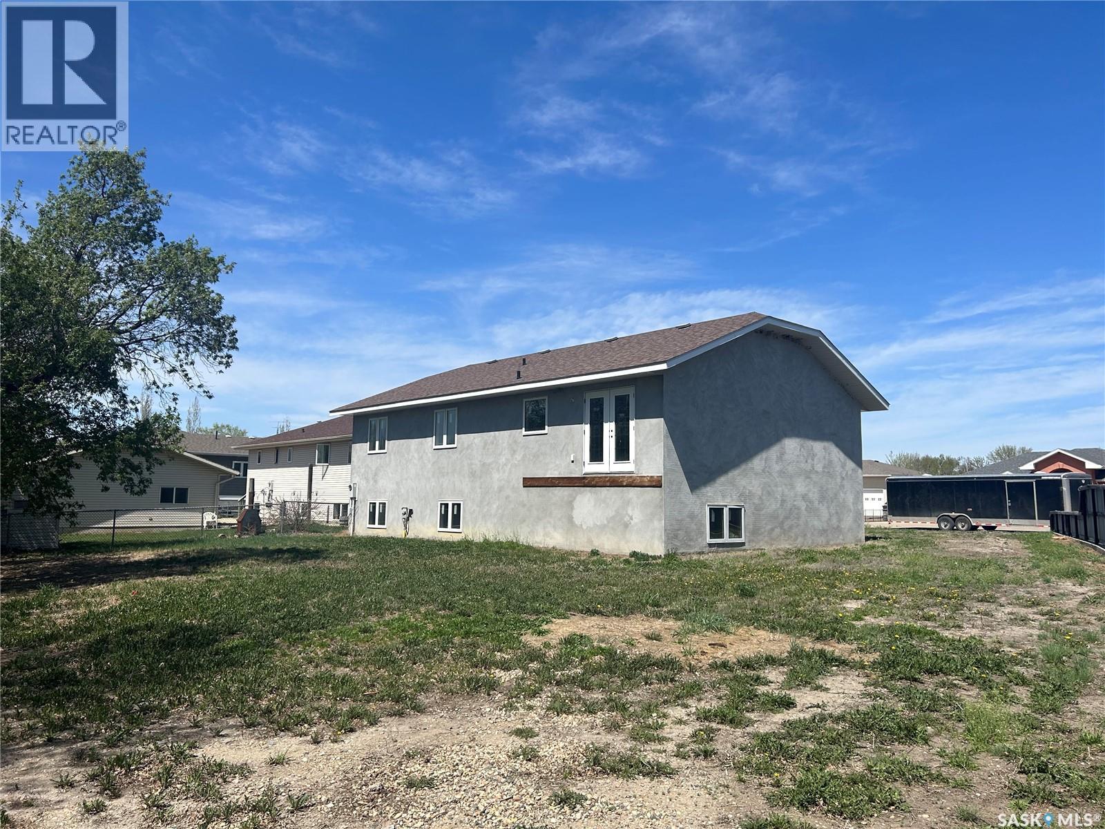 117 Carson Bay, Lampman, Saskatchewan  S0C 0B5 - Photo 4 - SK025812