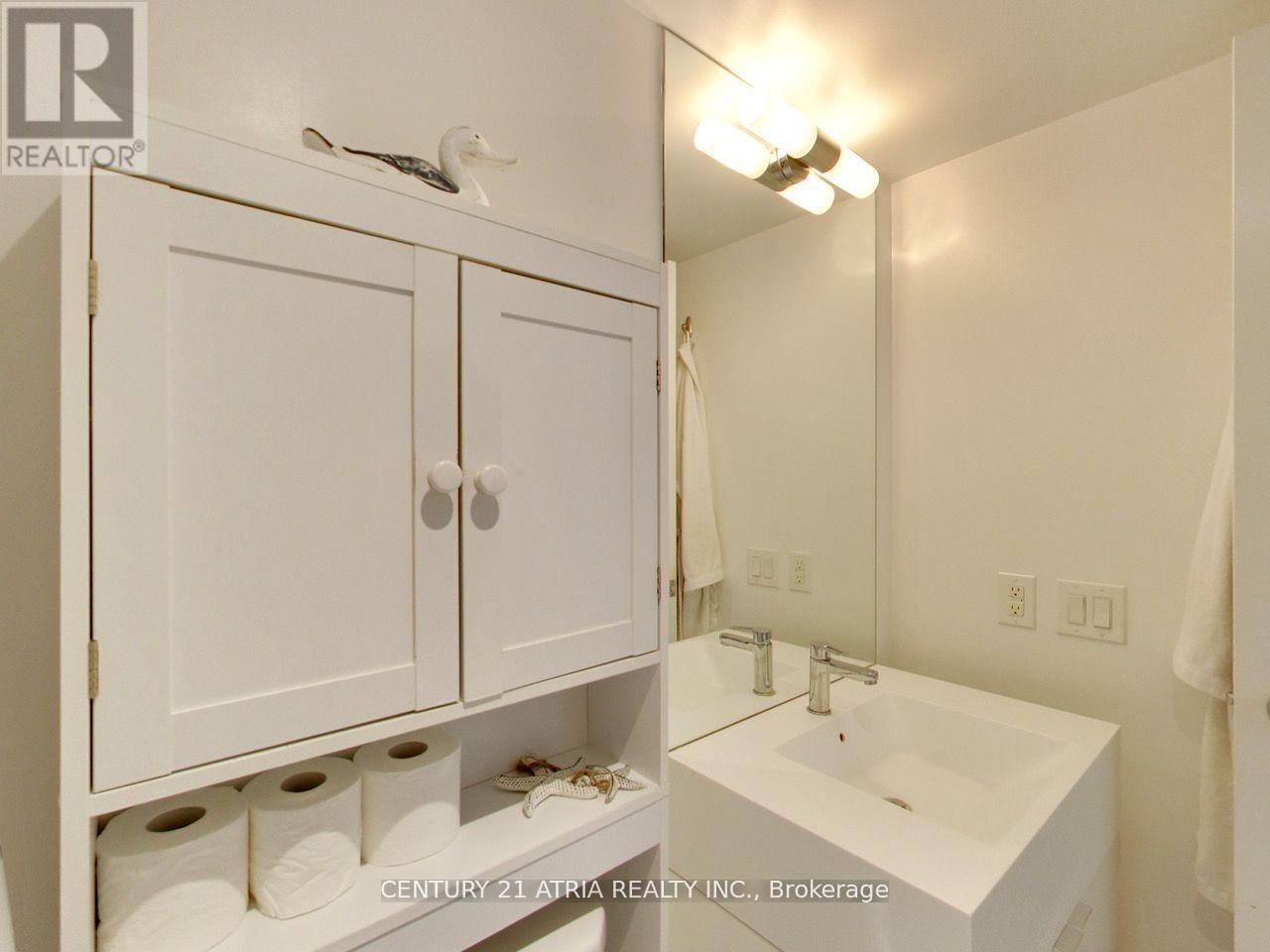 2901 - 15 Iceboat Terrace, Toronto, Ontario  M5V 4A5 - Photo 17 - C12645228