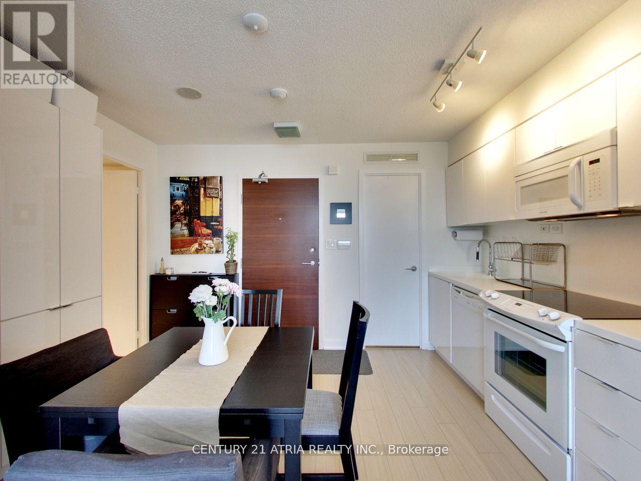 2901 - 15 Iceboat Terrace, Toronto, Ontario  M5V 4A5 - Photo 7 - C12645228