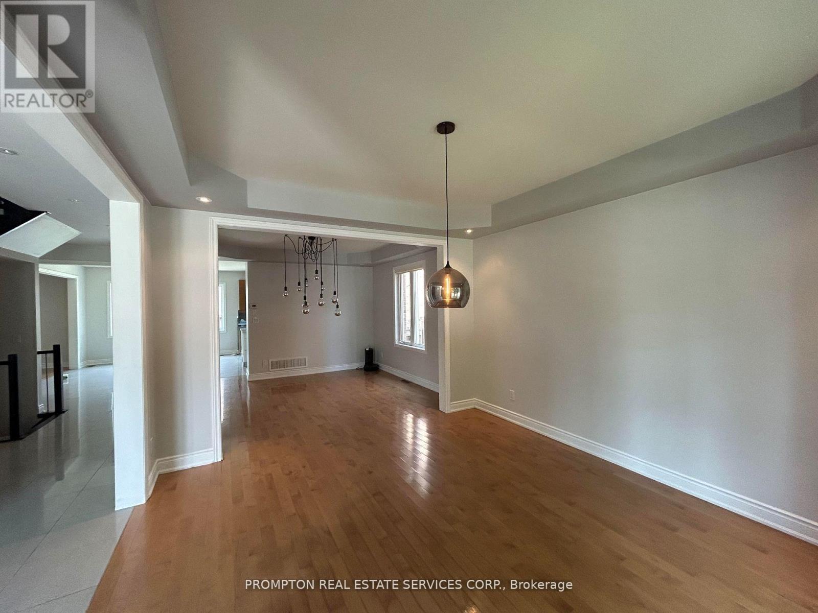 981 Goring Circle, Newmarket, Ontario  L3X 0A1 - Photo 4 - N12645232