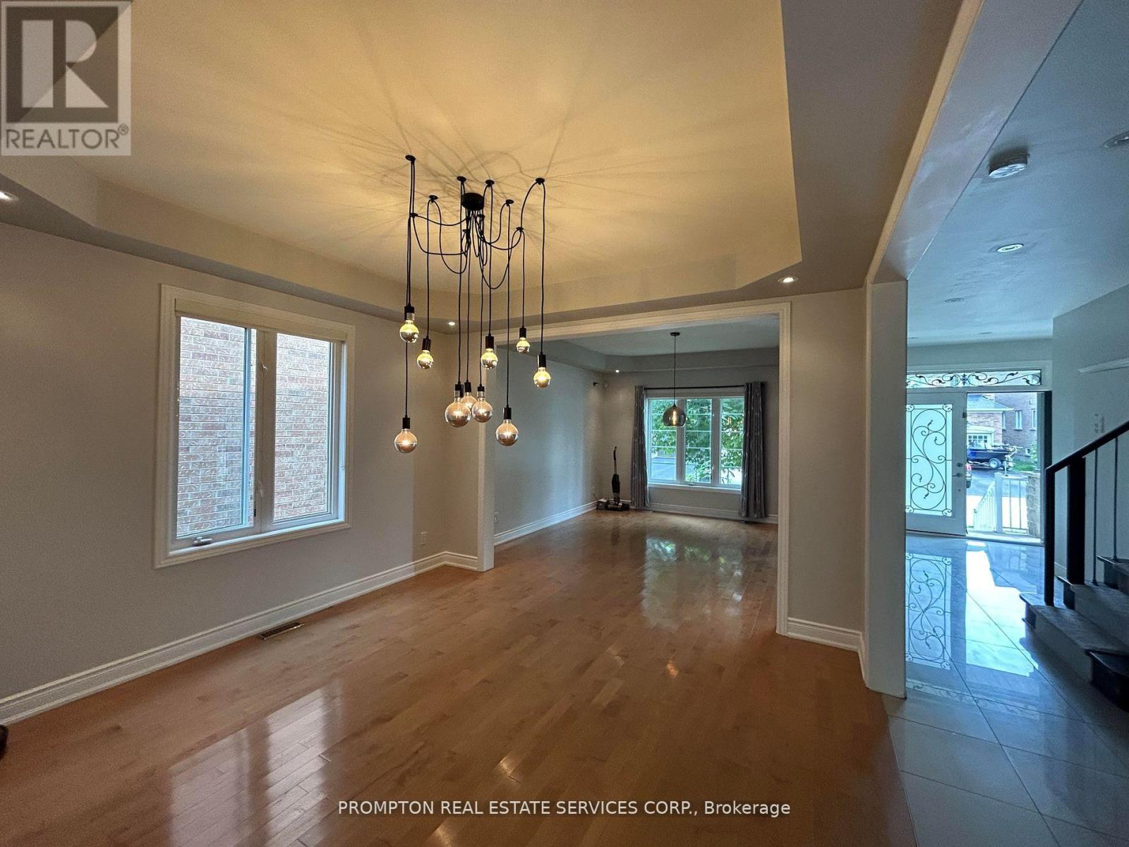 981 Goring Circle, Newmarket, Ontario  L3X 0A1 - Photo 5 - N12645232