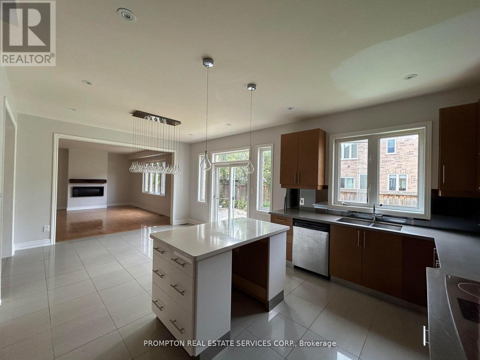 981 Goring Circle, Newmarket, Ontario  L3X 0A1 - Photo 7 - N12645232