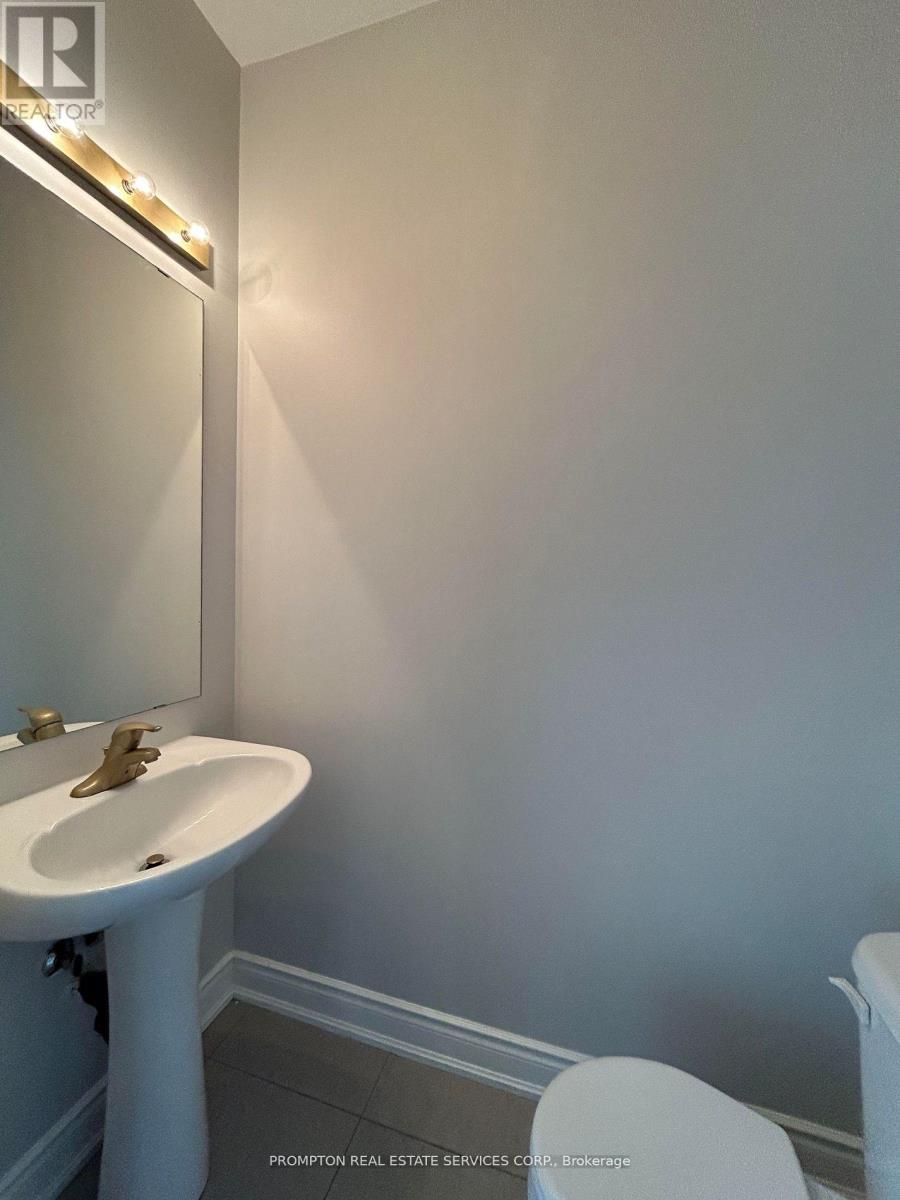 981 Goring Circle, Newmarket, Ontario  L3X 0A1 - Photo 9 - N12645232