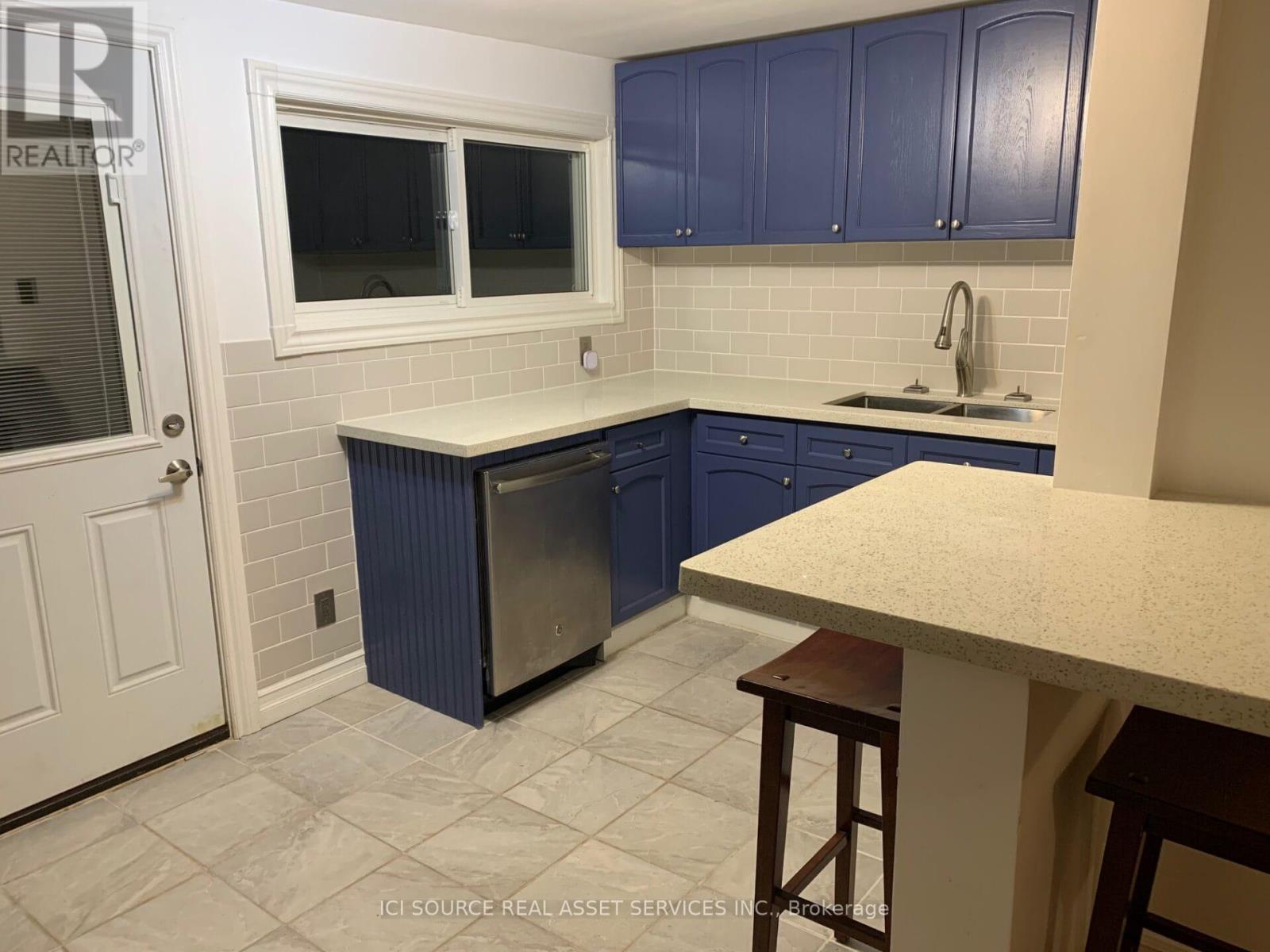 Main Fl - 103 Macaulay Street E, Hamilton, Ontario  L8L 3X4 - Photo 5 - X12645230