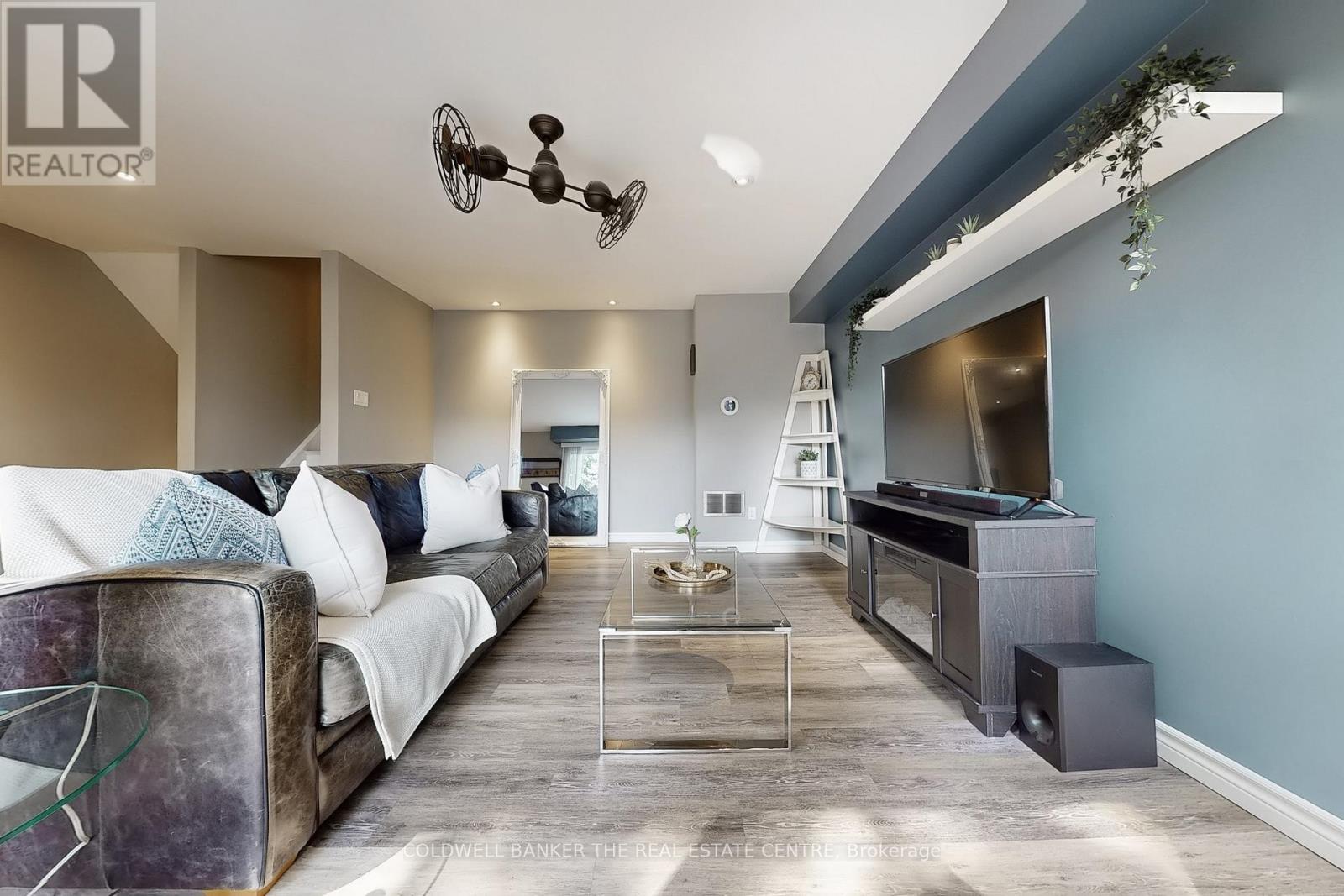 65 - 195 Milestone Crescent, Aurora, Ontario  L4G 3M2 - Photo 2 - N12645236