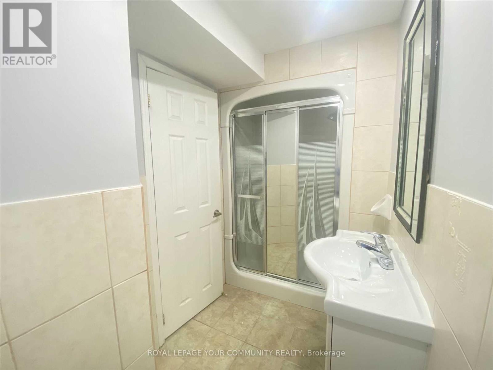 Lower - 288 Monte Carlo Drive, Vaughan, Ontario  L4H 1R2 - Photo 10 - N12644480