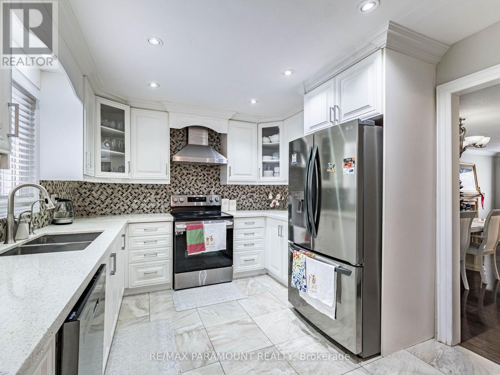 49 Marilyn Street, Caledon, Ontario  L7C 1H5 - Photo 21 - W12634464