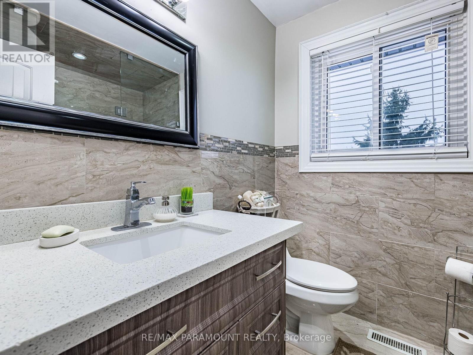 49 Marilyn Street, Caledon, Ontario  L7C 1H5 - Photo 29 - W12634464