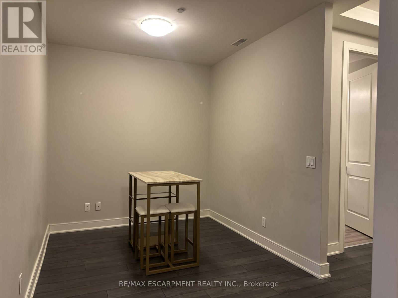 1011 - 150 Main Street E, Hamilton, Ontario  L8P 1H8 - Photo 4 - X12645248