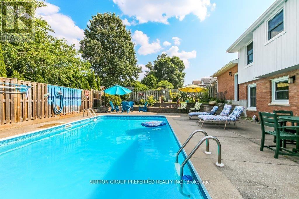 14 Cowan Avenue, London South, Ontario  N6C 4E6 - Photo 10 - X12645268