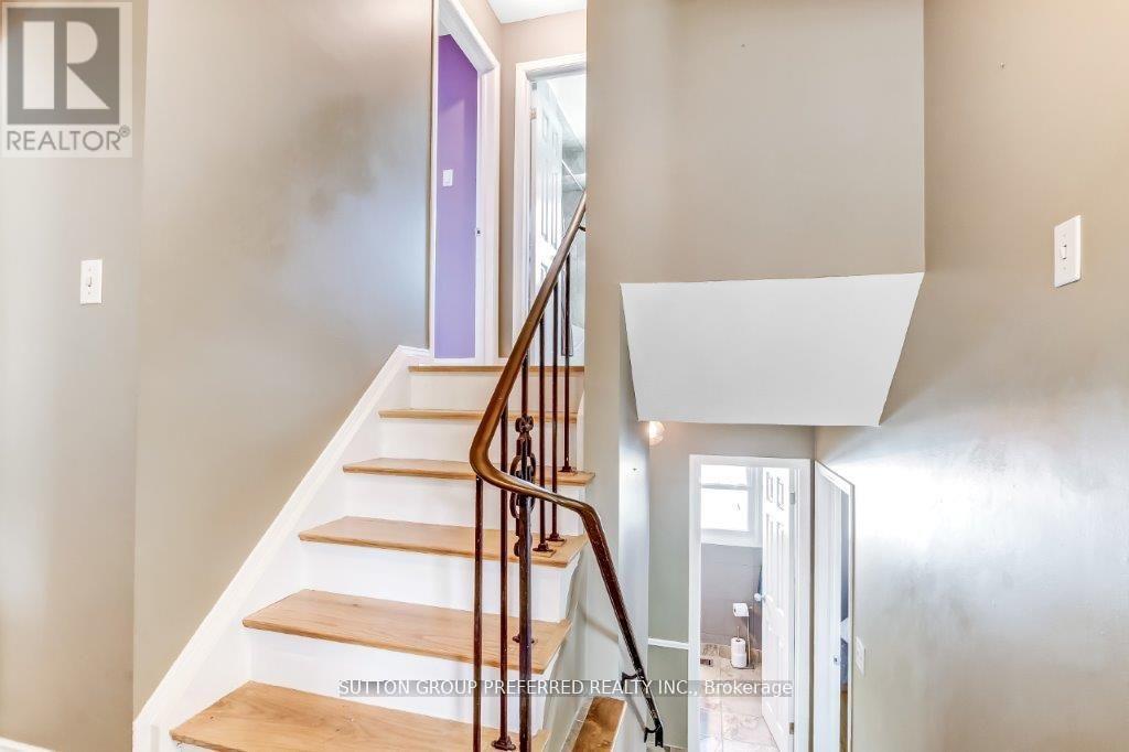 14 Cowan Avenue, London South, Ontario  N6C 4E6 - Photo 12 - X12645268