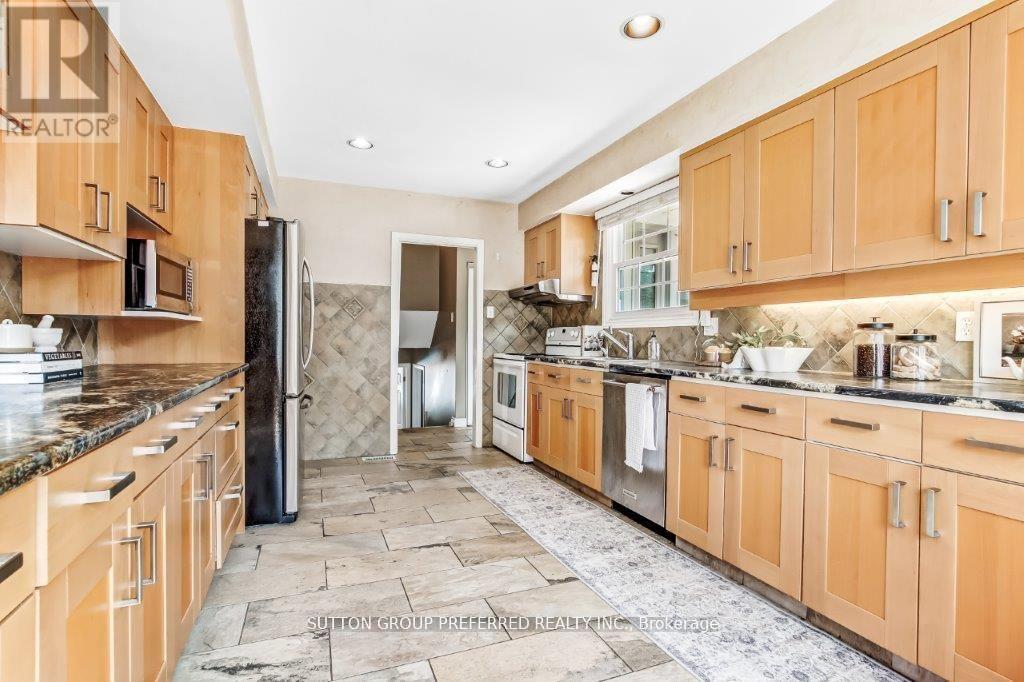 14 Cowan Avenue, London South, Ontario  N6C 4E6 - Photo 16 - X12645268