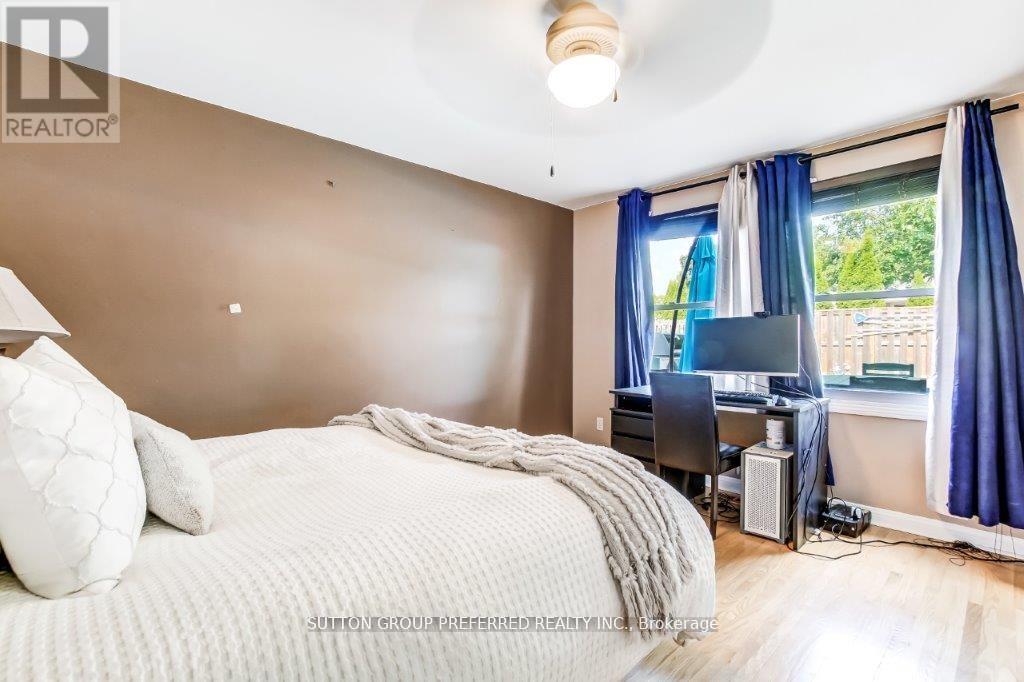 14 Cowan Avenue, London South, Ontario  N6C 4E6 - Photo 27 - X12645268