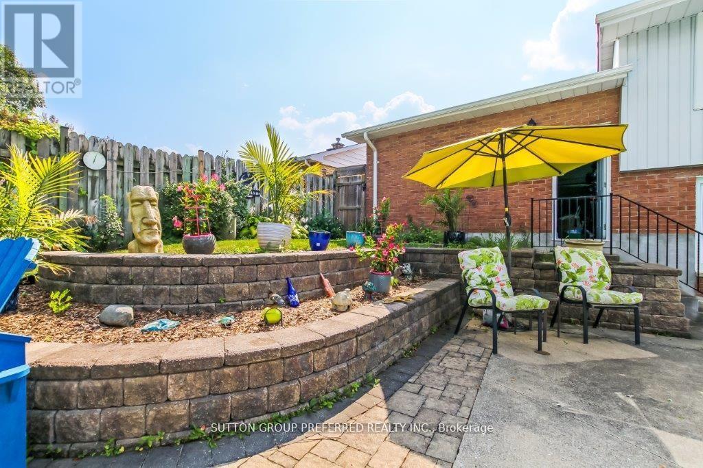 14 Cowan Avenue, London South, Ontario  N6C 4E6 - Photo 6 - X12645268