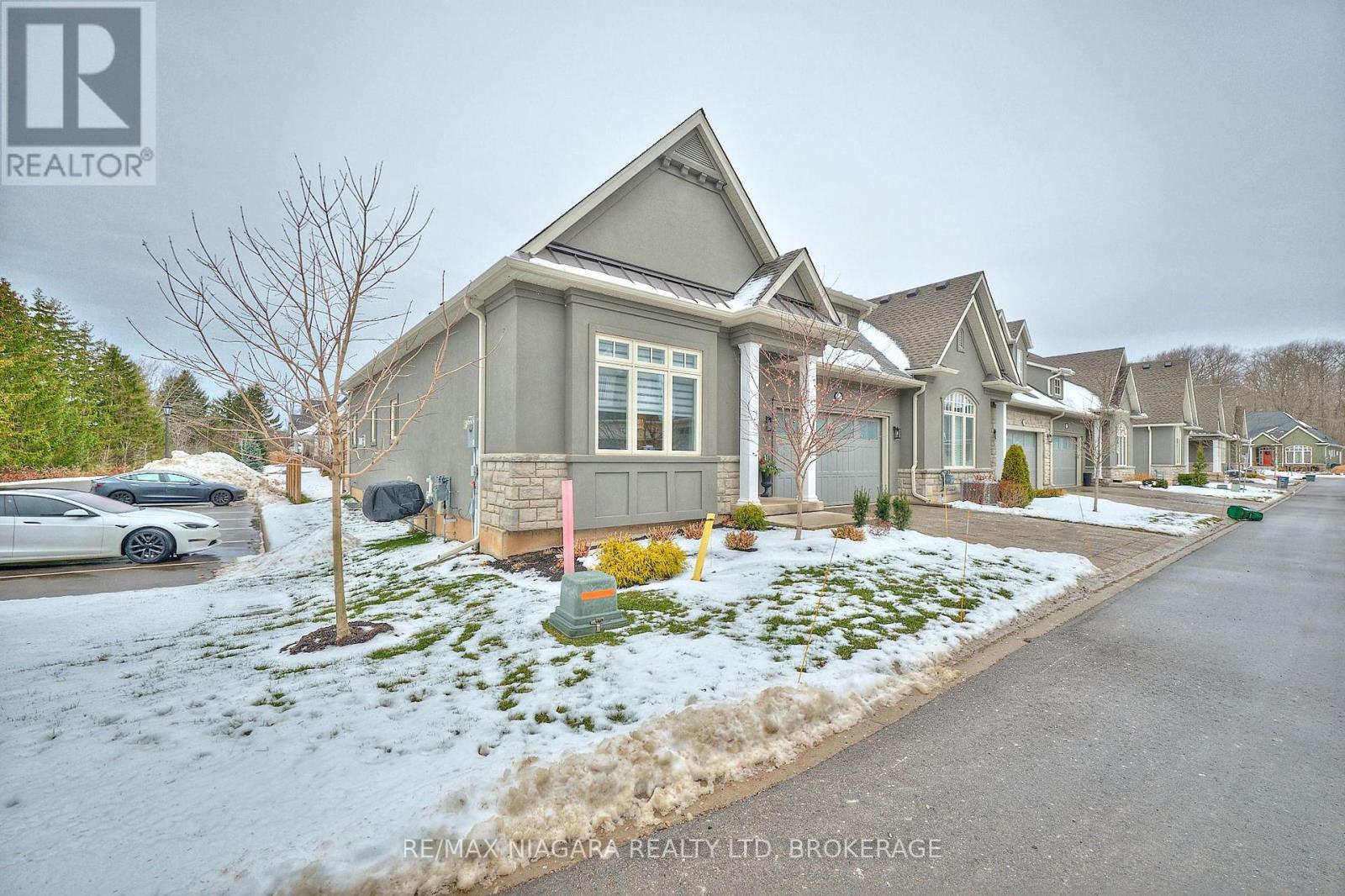 18 - 23 Sassafras Row, Fort Erie, Ontario  L0S 1N0 - Photo 2 - X12645264