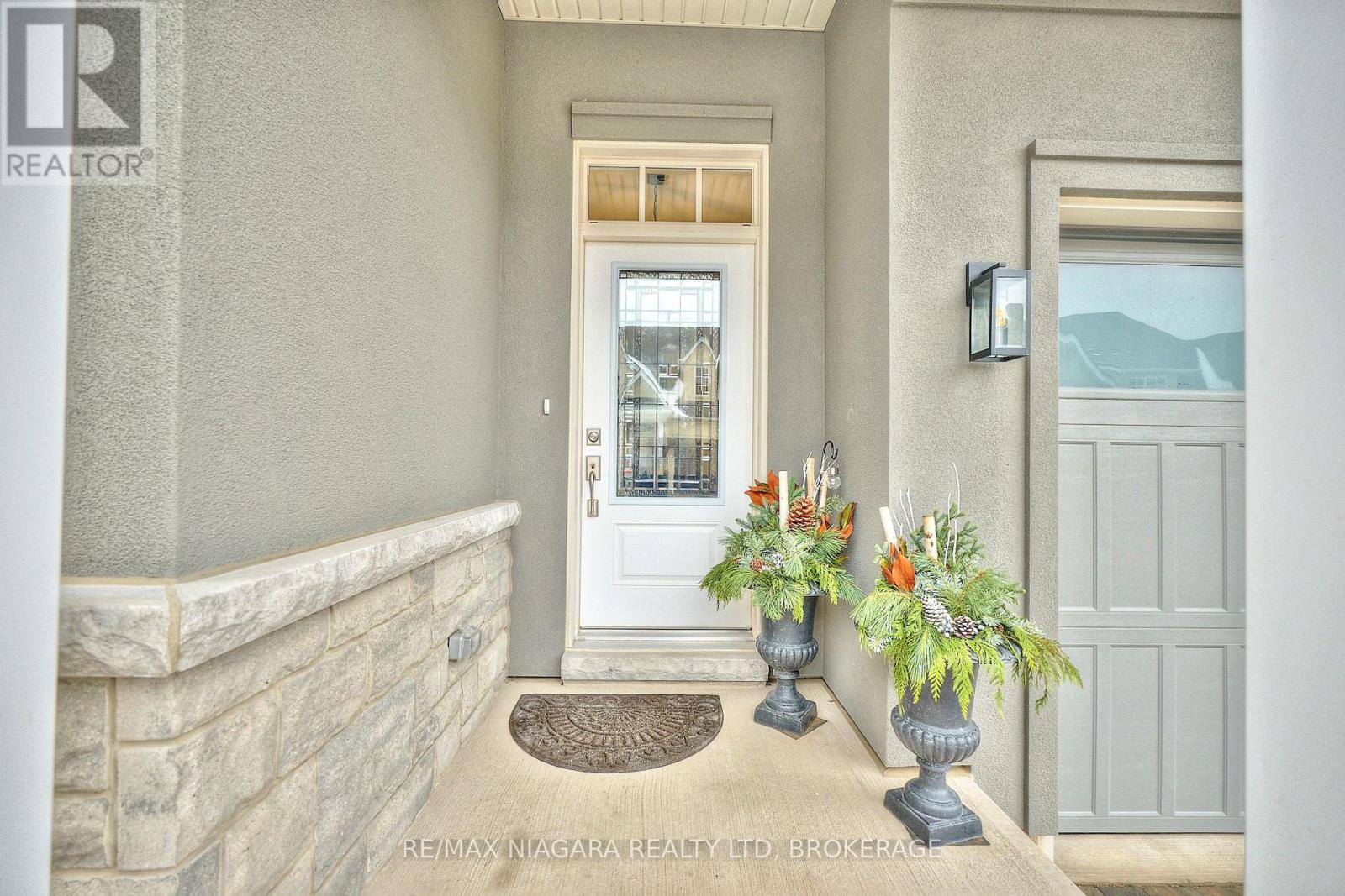 18 - 23 Sassafras Row, Fort Erie, Ontario  L0S 1N0 - Photo 3 - X12645264