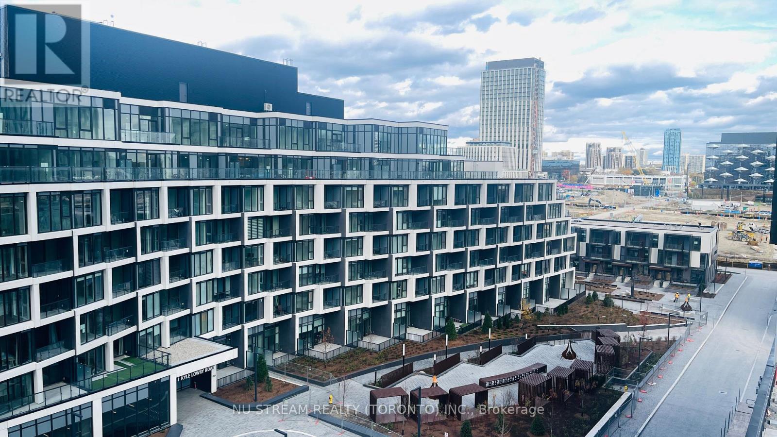 620 - 1 Quarrington Lane, Toronto, Ontario  M3C 0S4 - Photo 17 - C12645262