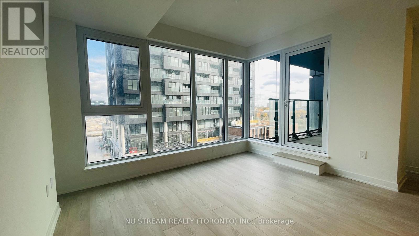 620 - 1 Quarrington Lane, Toronto, Ontario  M3C 0S4 - Photo 5 - C12645262