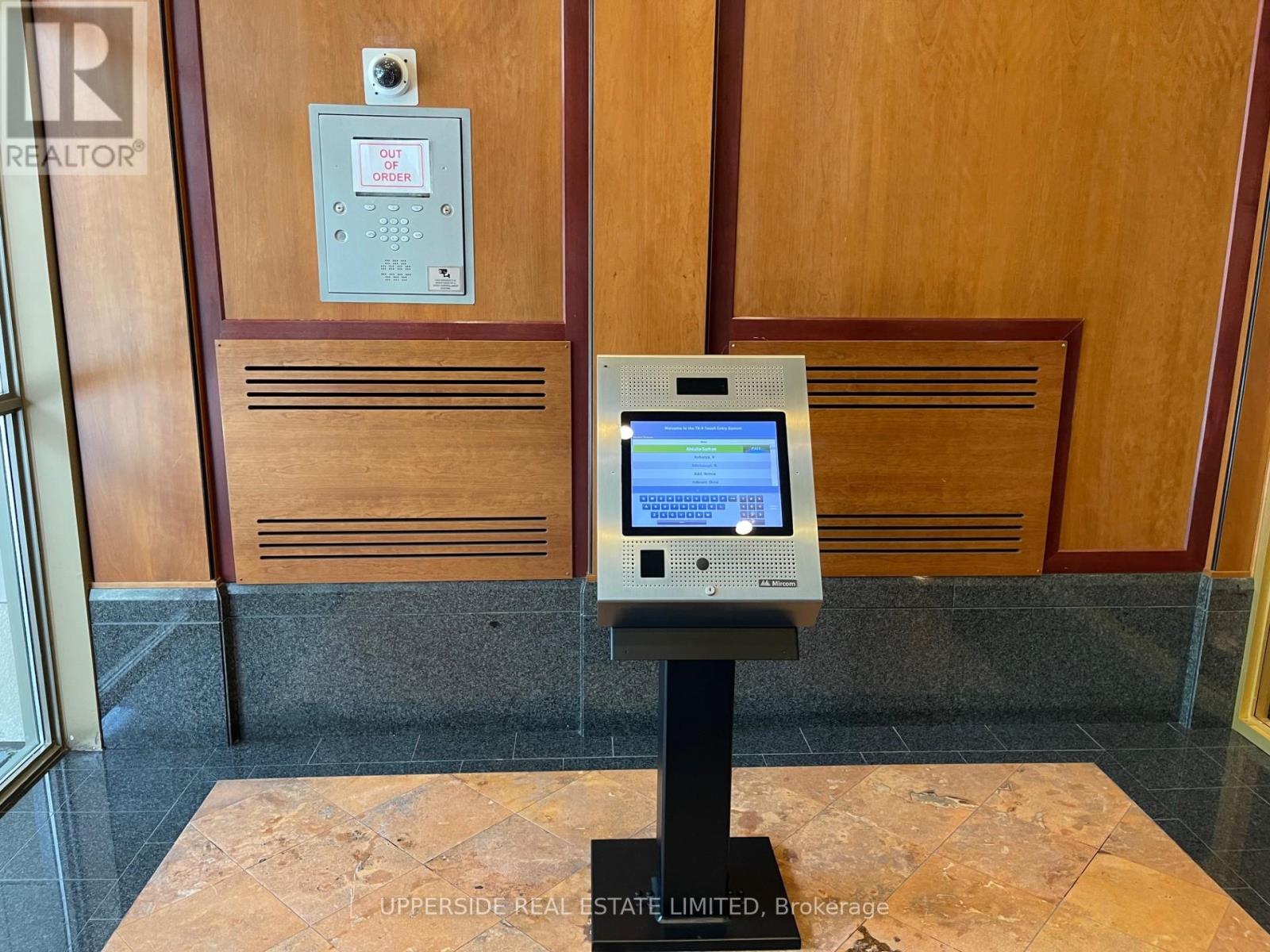 2705 - 750 Bay Street, Toronto, Ontario  M5G 1N6 - Photo 16 - C12645272